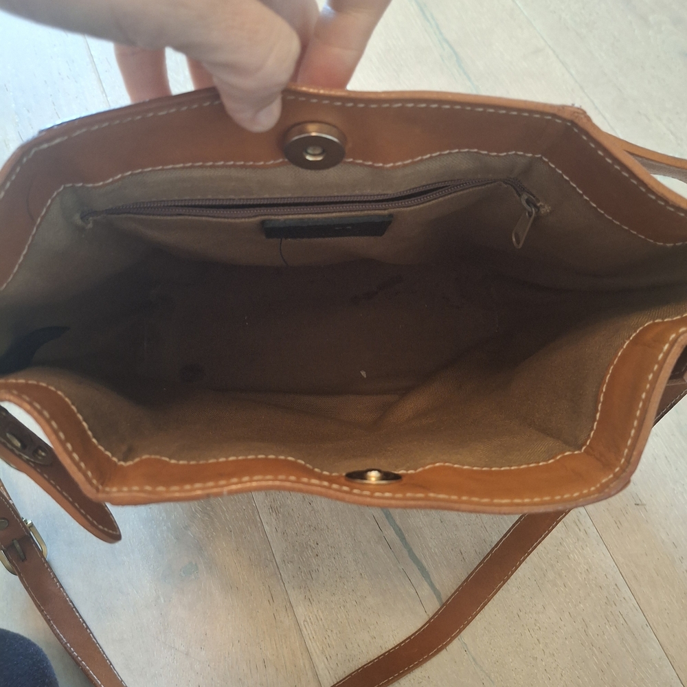 Liz Claiborne Brown Leather Shoulder Bag - Picture 6 of 6